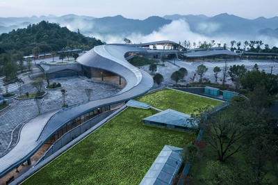 山水相融:黃果樹大瀑布、天星橋景區入口游客中心 / 中規院+清水愛派