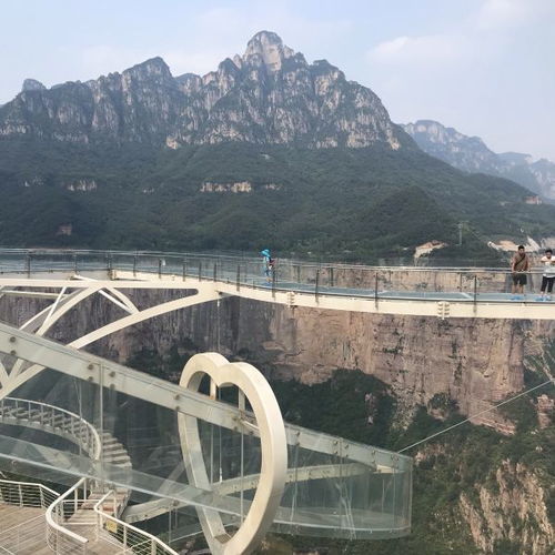 河南寶泉旅游區(qū)正式掛牌5a 10歲寶泉,何以 5a 寫在河南新鄉(xiāng)寶泉旅游區(qū)晉升 5a 之際